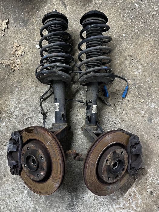 Mcpherson amortyzator zwrotnica zacisk citroen c3 II 1.4 hdi 2010r ds3