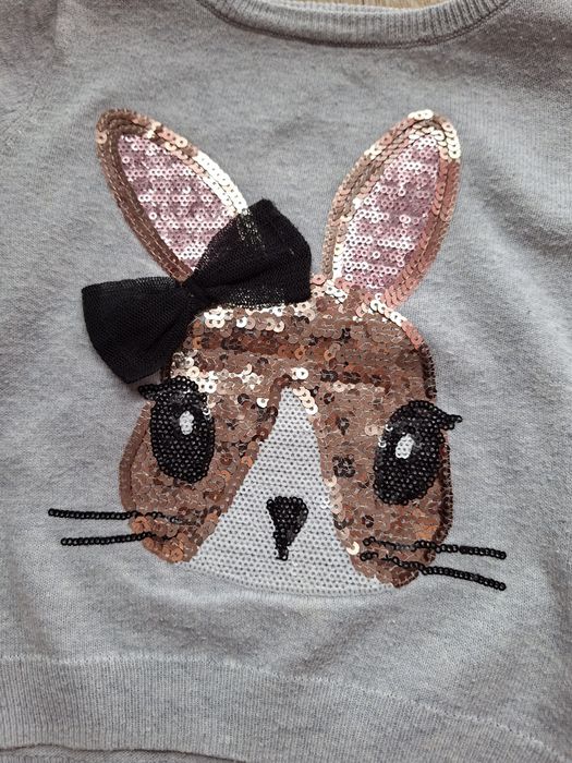 Sweterek z króliczkiem 92