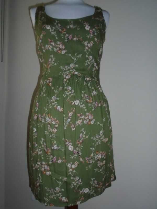 Vestido padrão passarinhos
