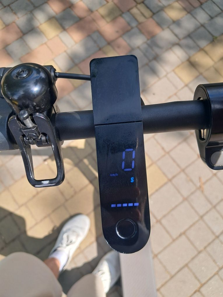 Mi Electric Scooter 1S