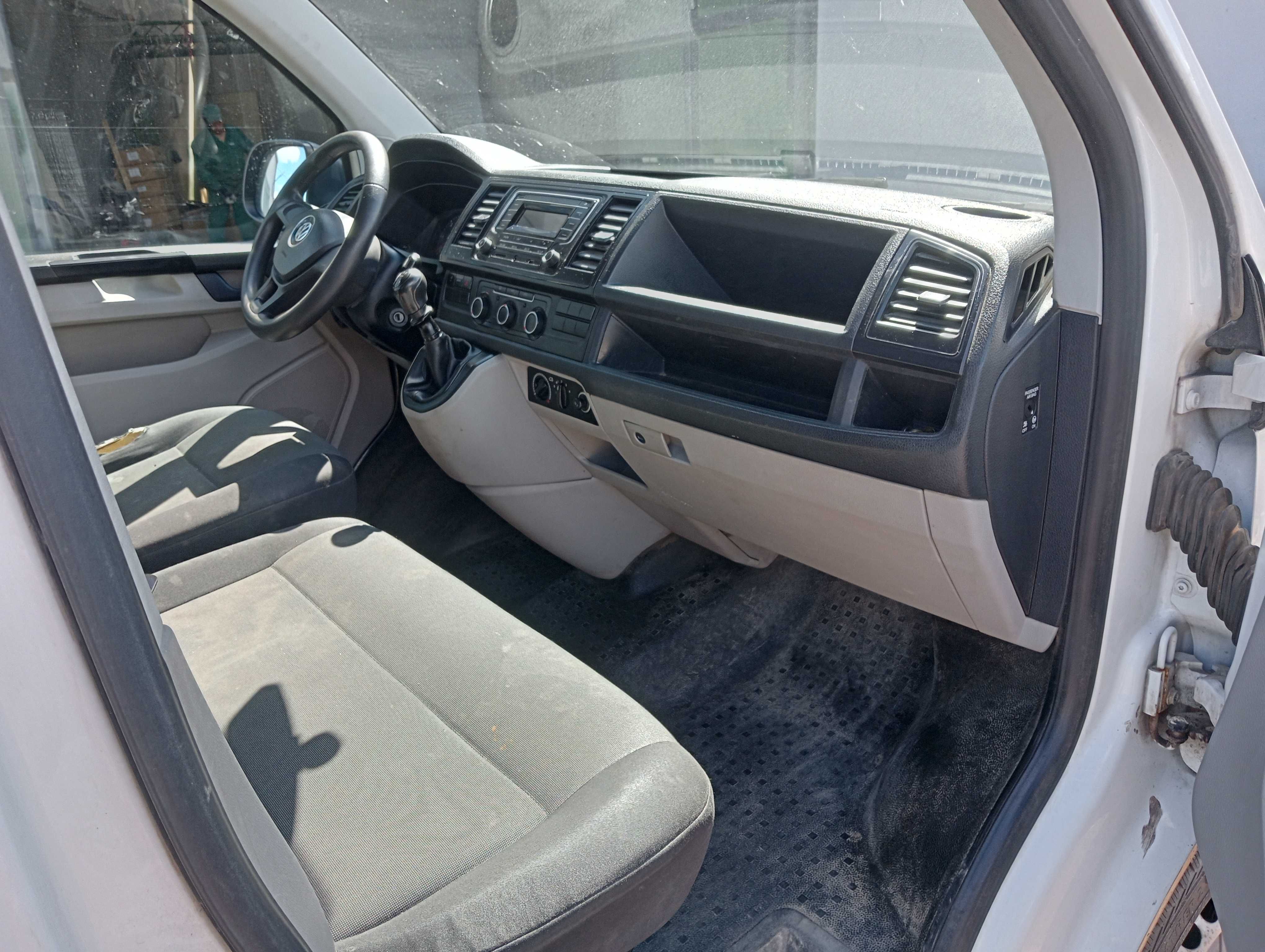 Sprzedam VW T6 2016r.