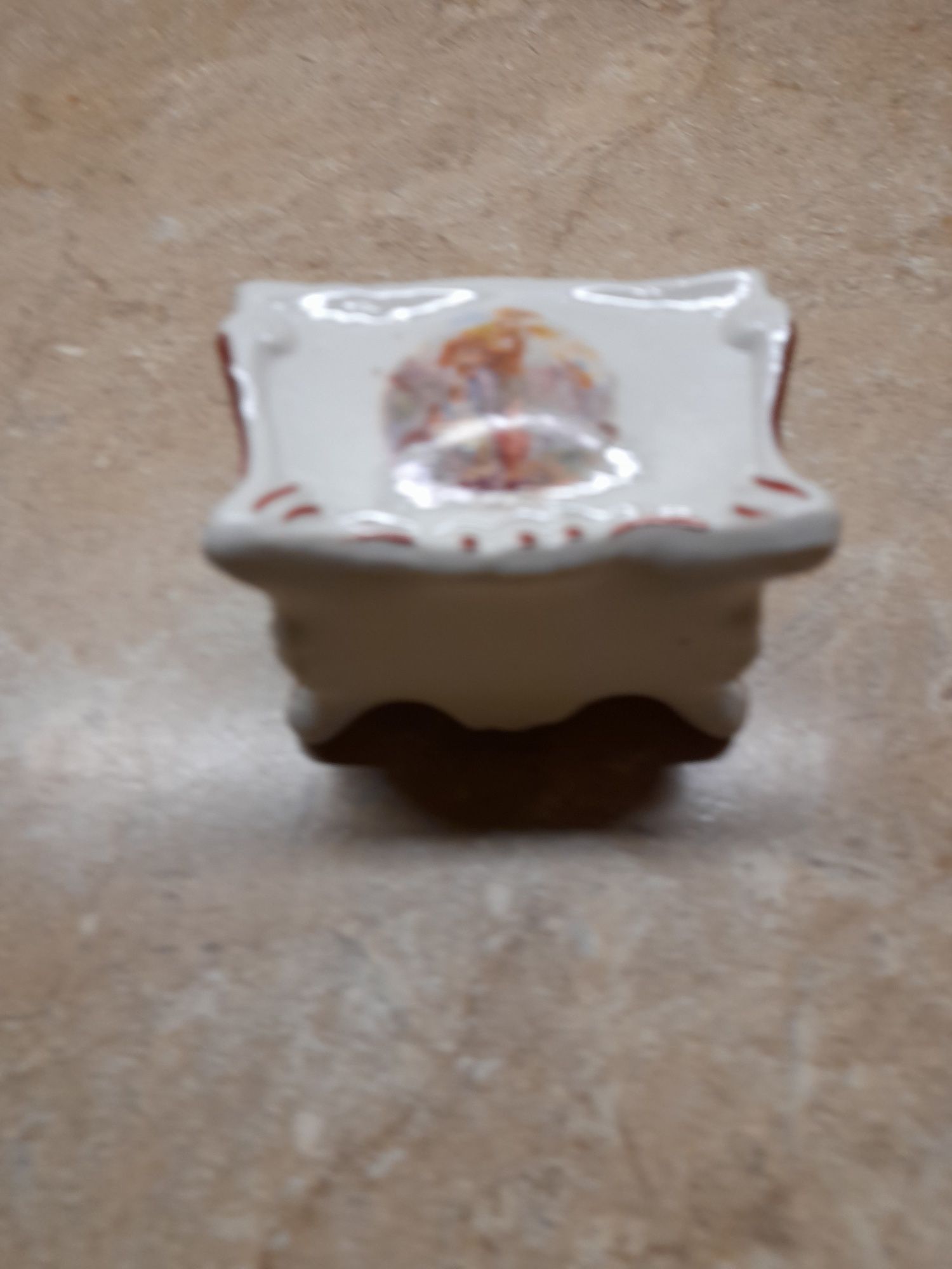 Puzderko porcelana