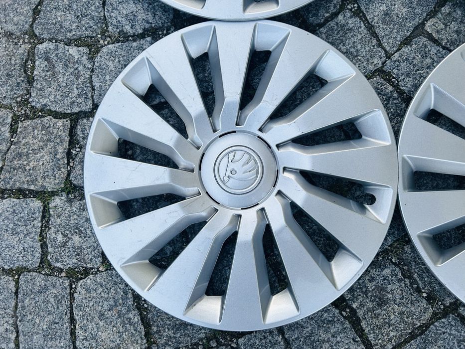 Oryginalne Kołpaki Skoda Octavia Yeti i inne 16”.   5E0 601_147 C