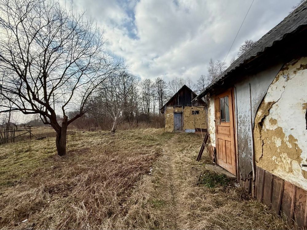 Затишна земельна ділянка під будинок в 17хв. від міста.