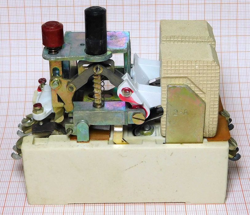 Wyłącznik 3A 220V 50Hz N 102L FAEL wyzwalacz termiczny 2A [LL]