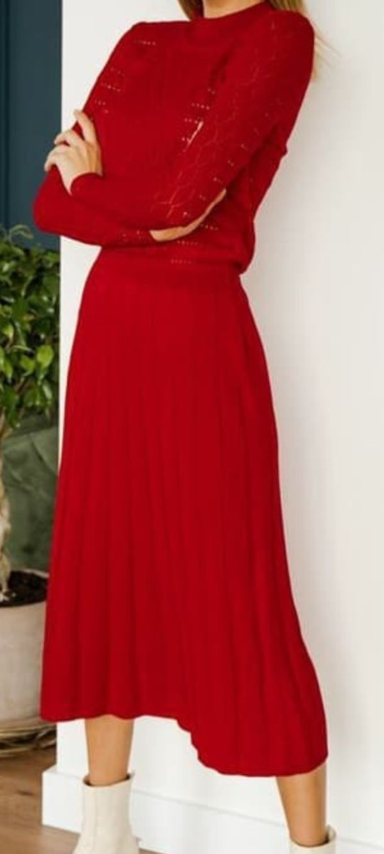 Сукня в'язана червона розмір 44-46