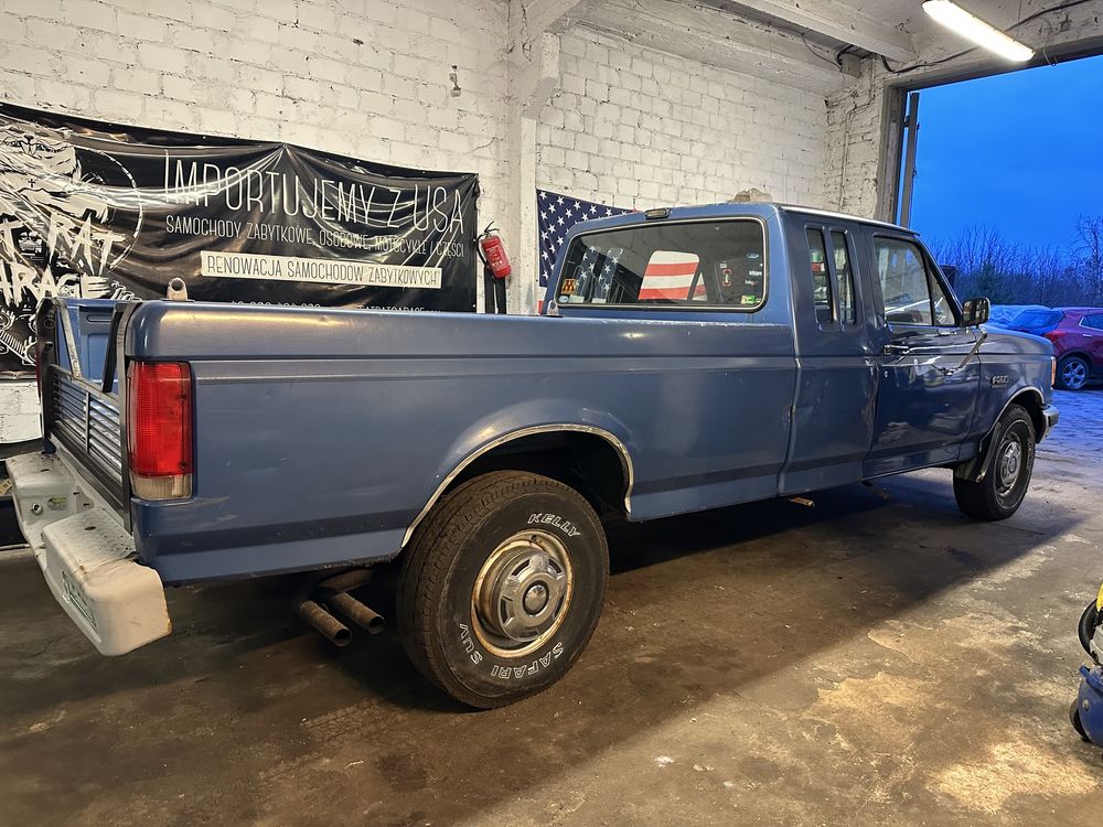 1990r Ford F250 XL 7.5 V8 RWD polecam!