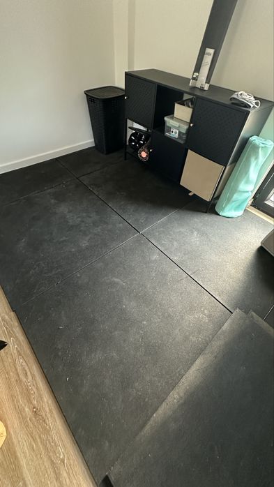 Pavimento de borracha (ginasio)