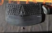 Teclado Ergonómico Divido Sem Fios (c/ Rato)
