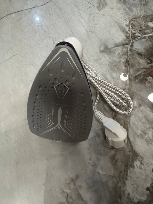 Дорожння міні праска зі складною ручкою