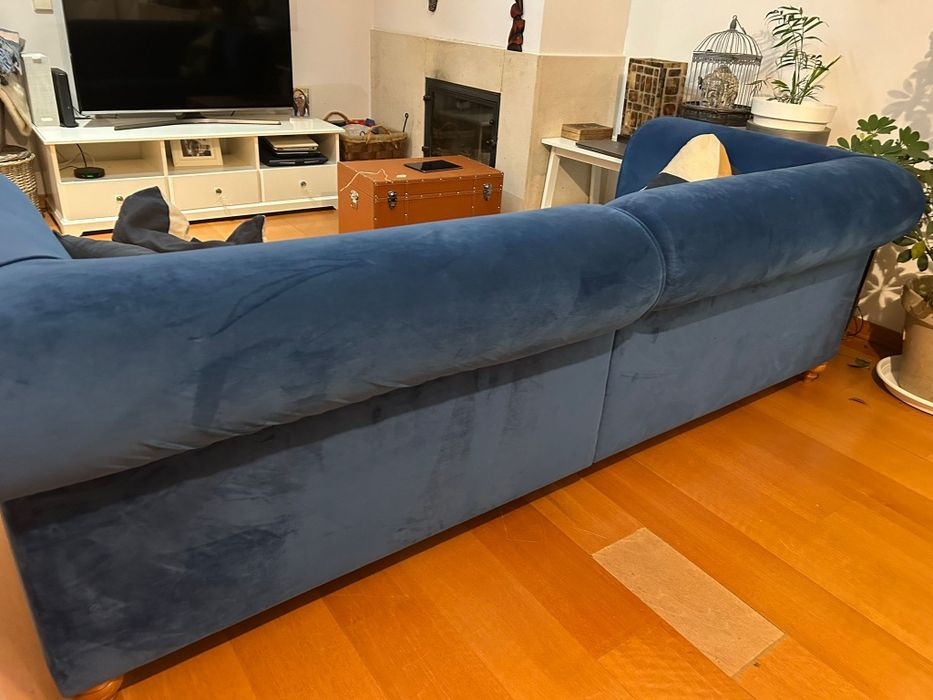 Sofá azul veludo