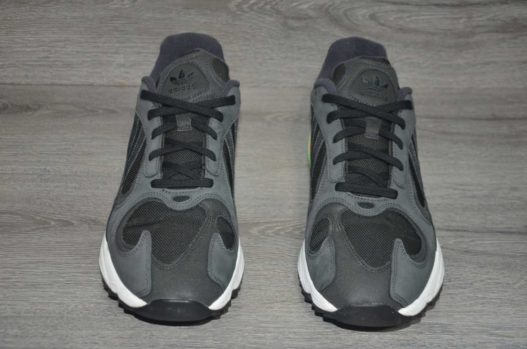 Продам кросівки ФІРМА Adidas Yung-1