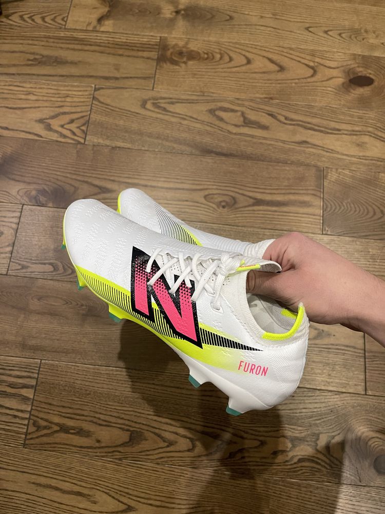 Буцы New balance furon