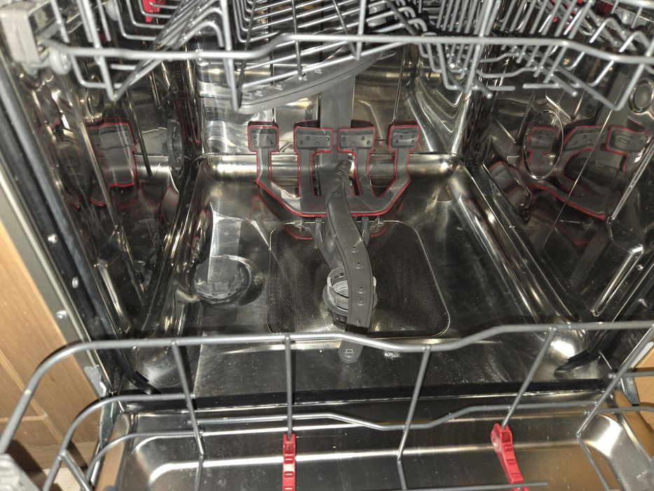 Zmywarka whirlpool wolnostojąca