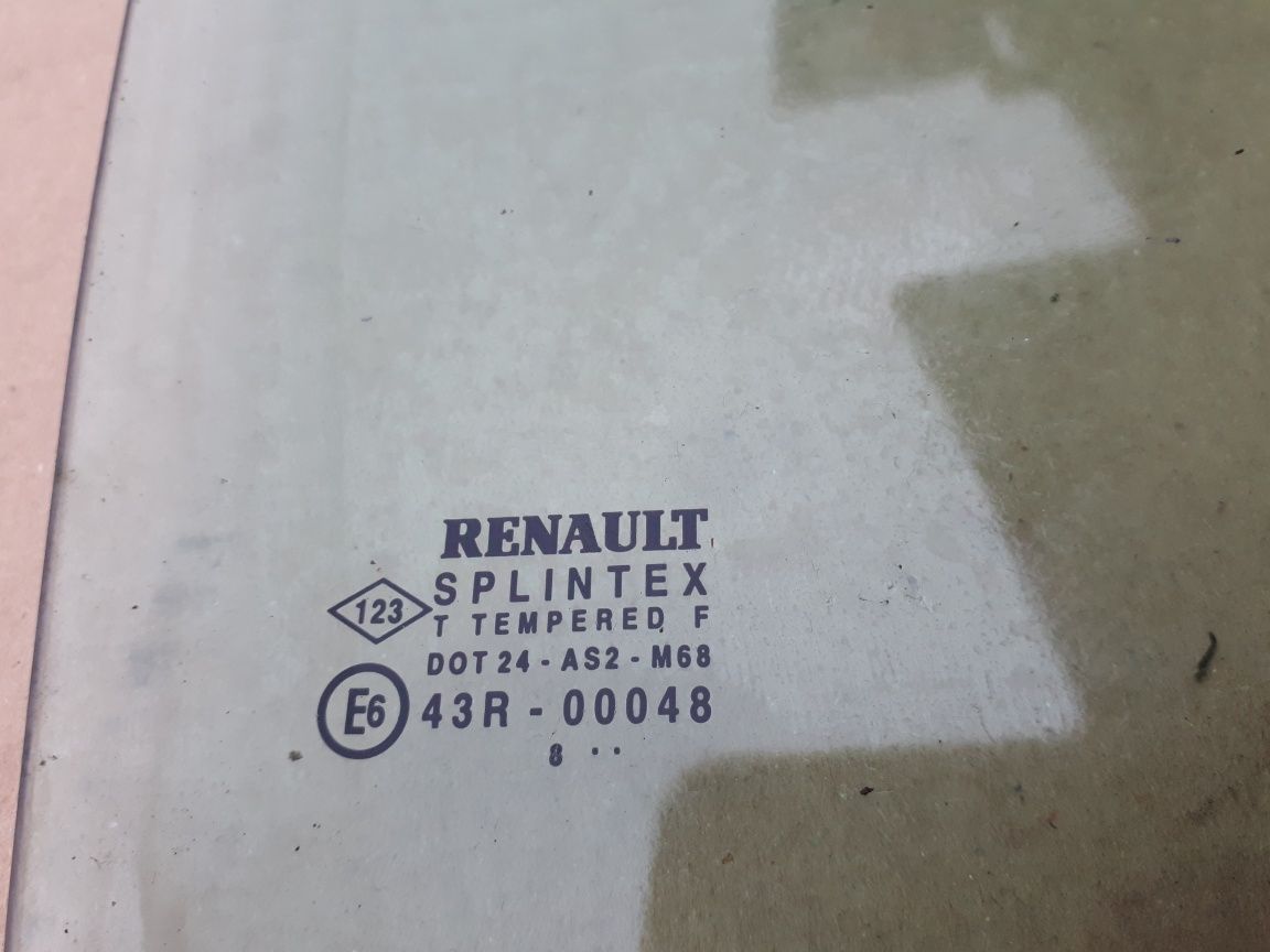 Szyba Drzwi Renault Scenik 1 rok 96-2003 prawy tył strona pasazera