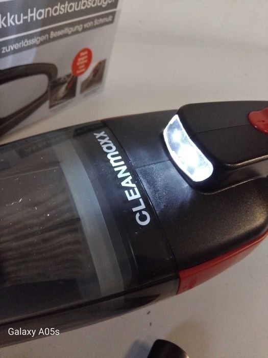 Mały przenośny odkurzacz cleanmaxx z lampką led