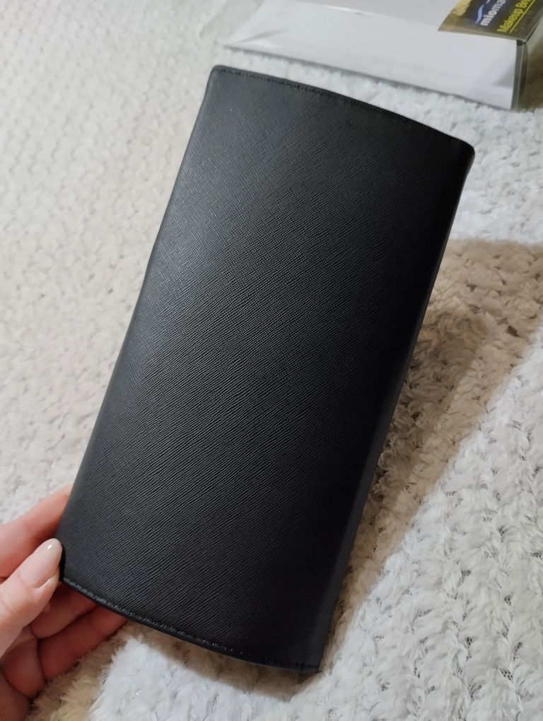 Duży zestaw 12 pędzli do makijażu w czarnym eleganckim etui