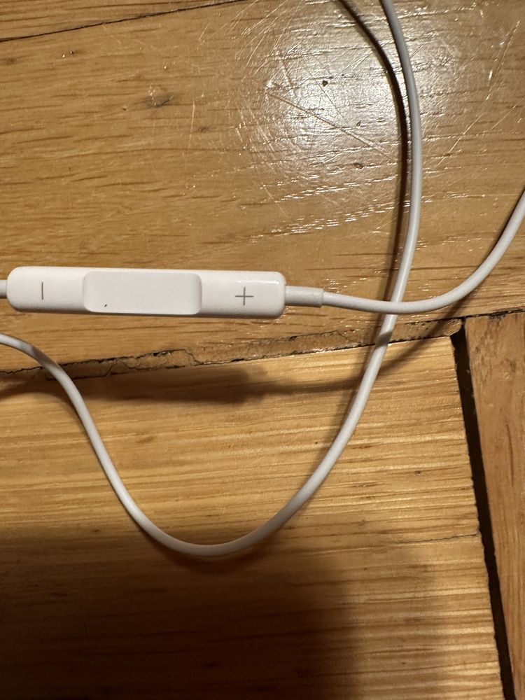 Apple słuchawki EarPods z mikrofonem iPhone iPad ze złączem Lightning
