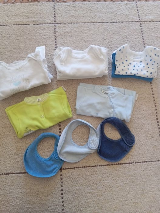 Lote de Roupas de Bebé (0-3 meses)