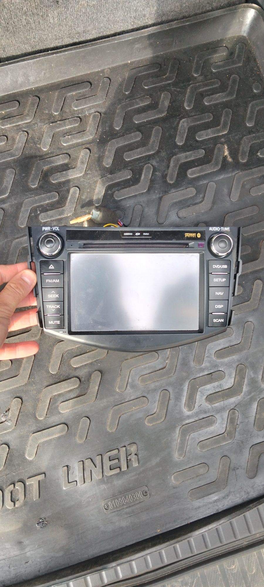 Продам 2 магнітоли від rav-4