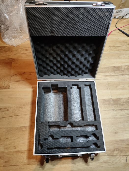 Skrzynka walizka erbauer na narzędzia otwornice