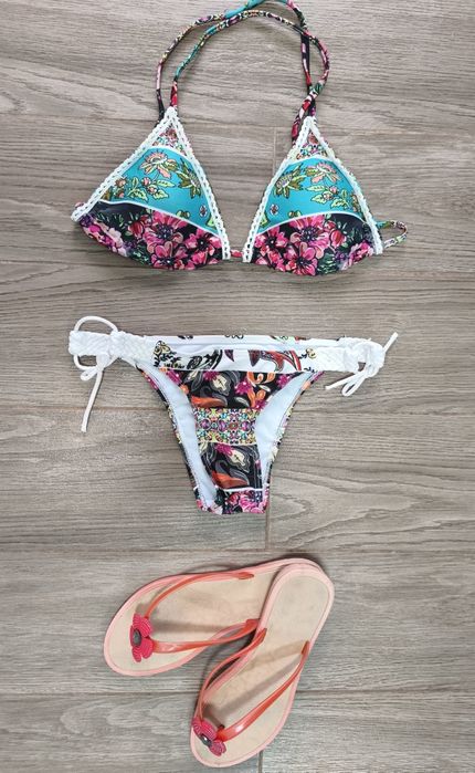 Продам купальники та білизну