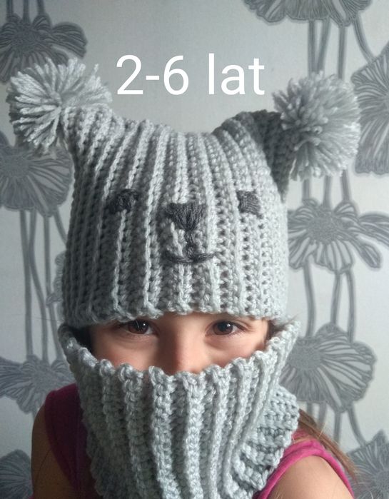 Czapeczka z kominem i rękawiczkami