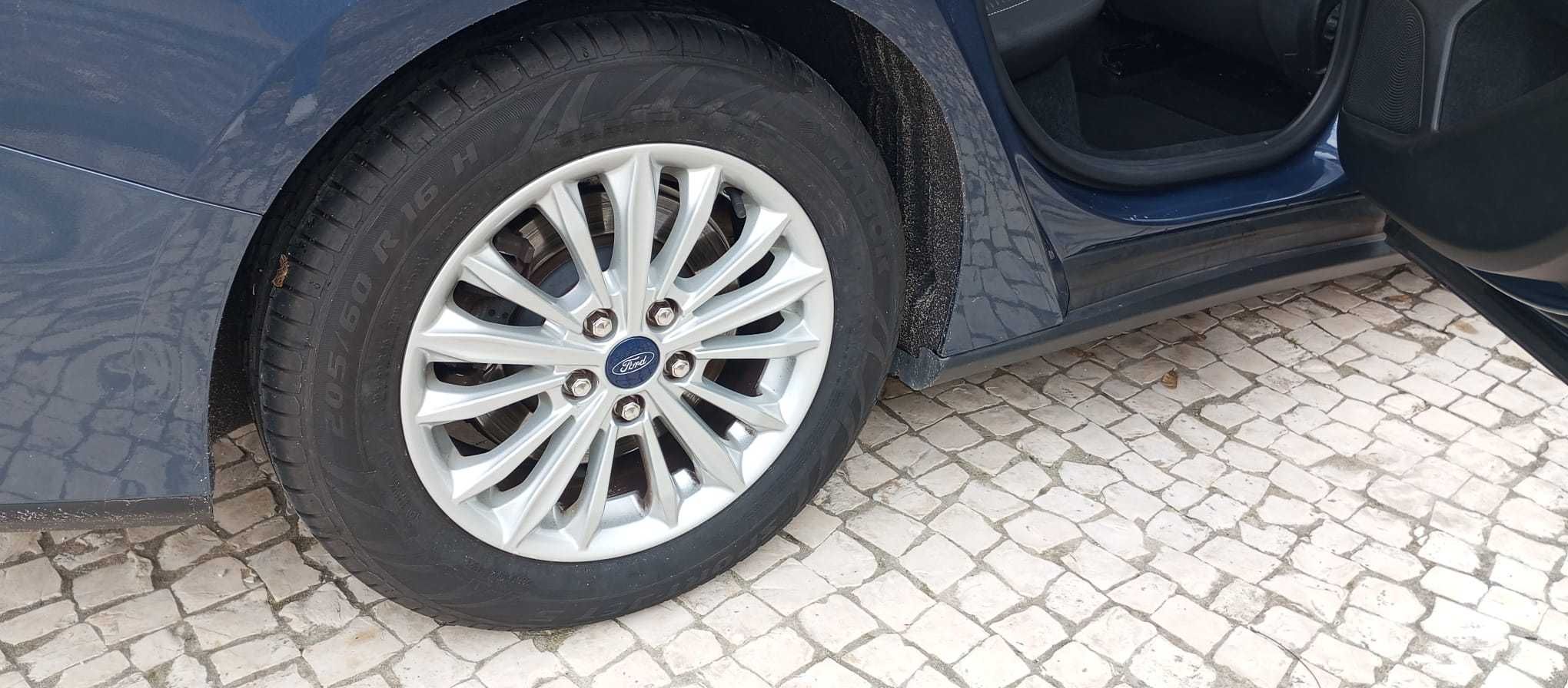 Ford Focus SW 1.5 TDCI ECOBLUE BUSINESS | Janeiro 2019 | 196.000 Km