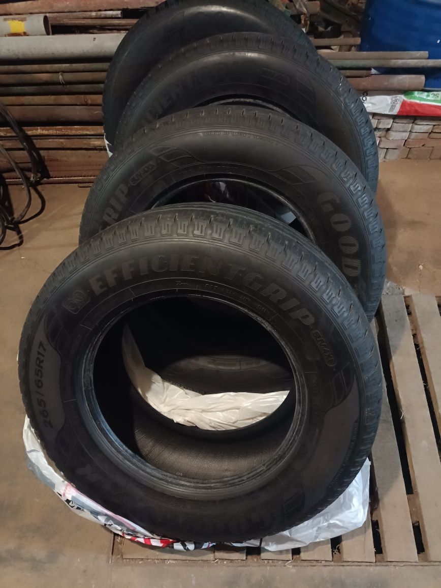 Шины Goodyear Efficientgrip 265/65 R17