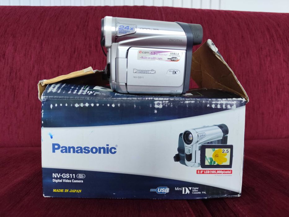 Відеокамера Panasonic NV-GS11
