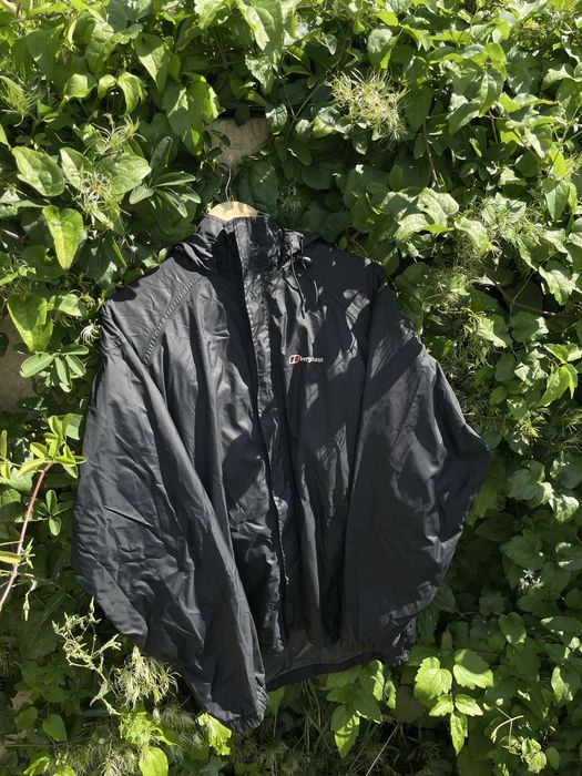 Ветровка курточка дощевик TNF Berghaus gore tex haglofs gorpcore