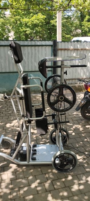 Вертикалізатор для реабілітації дорослих