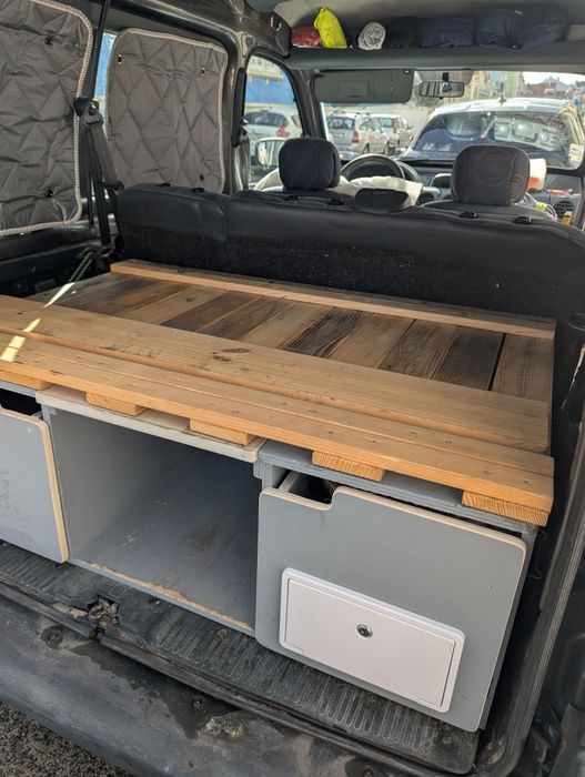 Mini Camper – Renault Kangoo 1999 – Perfeito para explorar Portugal