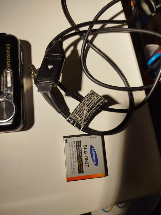 Samsung Portable multimedia camera