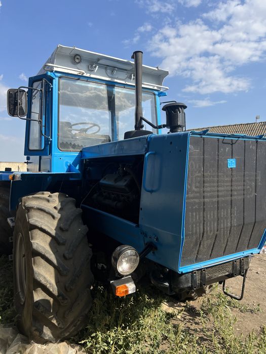 Продам ХТЗ 12221 ямз 236