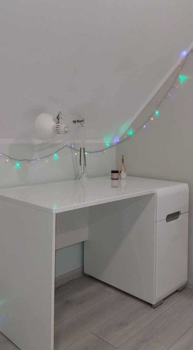 Białe Biurko uniwersalne