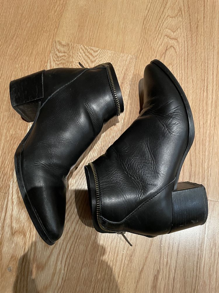 Botas/botins pretos em pele N36