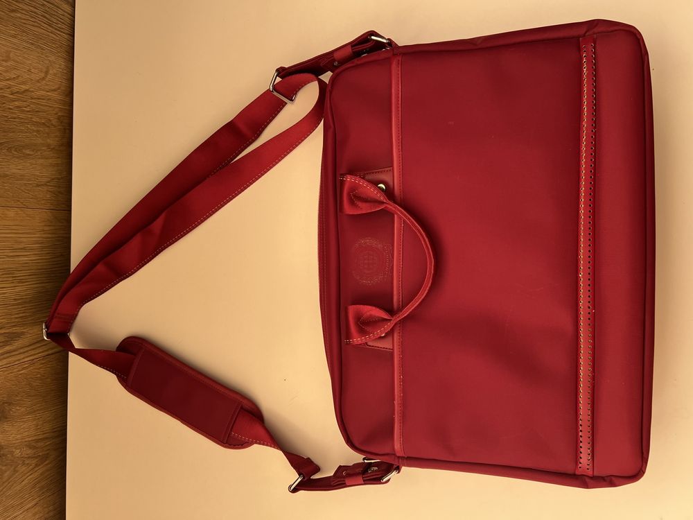 Продам сумку для ноутбука CONTINENT CC-045 RED 15.6