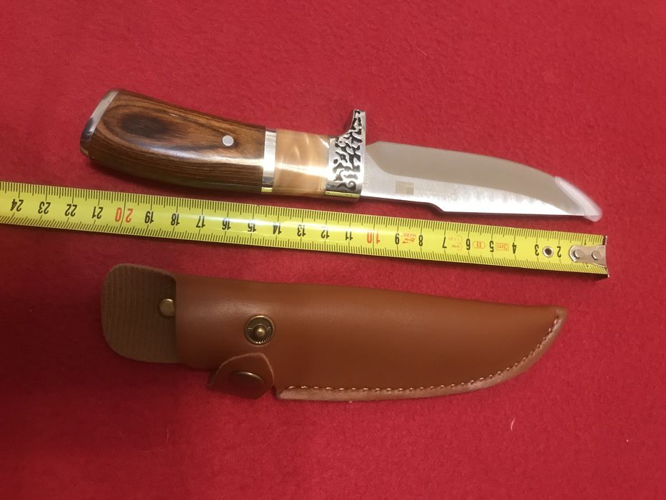 Комплект ніж з чехлом.