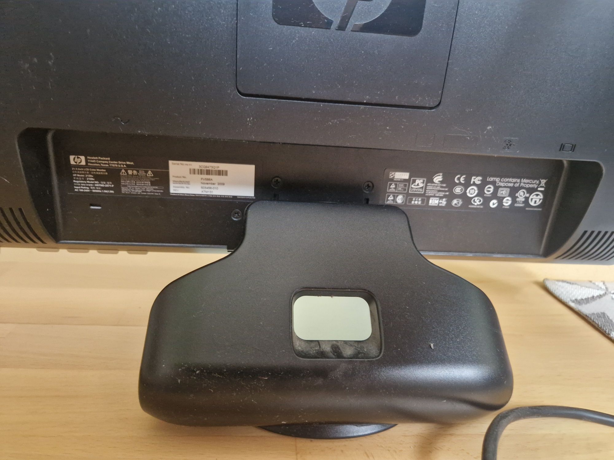 monitor HP 21 cali z głośnikami wbudowanymi