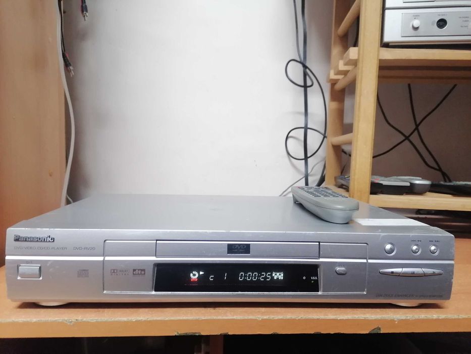 Odtwarzacz CD/DVD Panasonic DVD-RV20E pilot