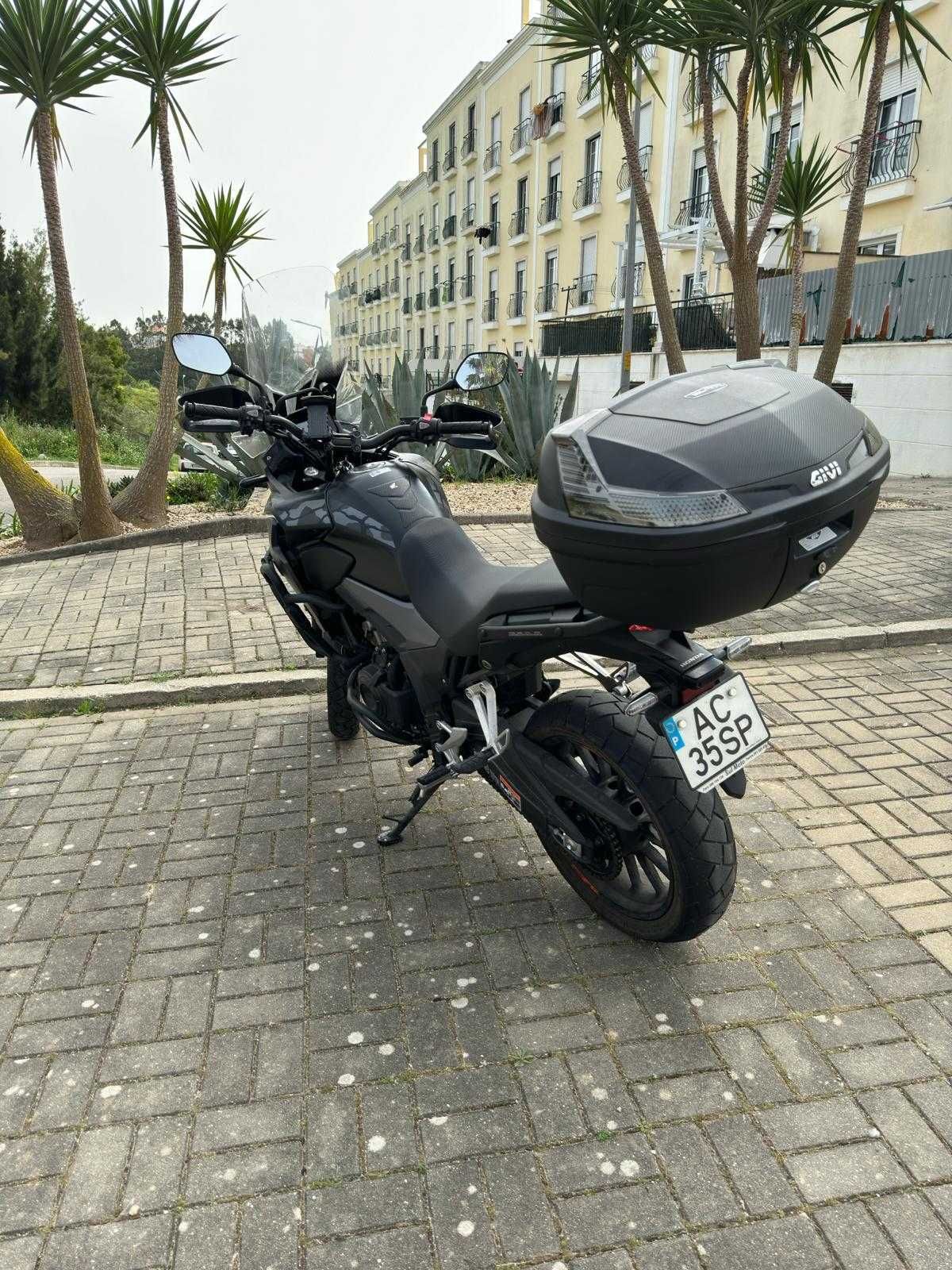 Honda CB 500 X -