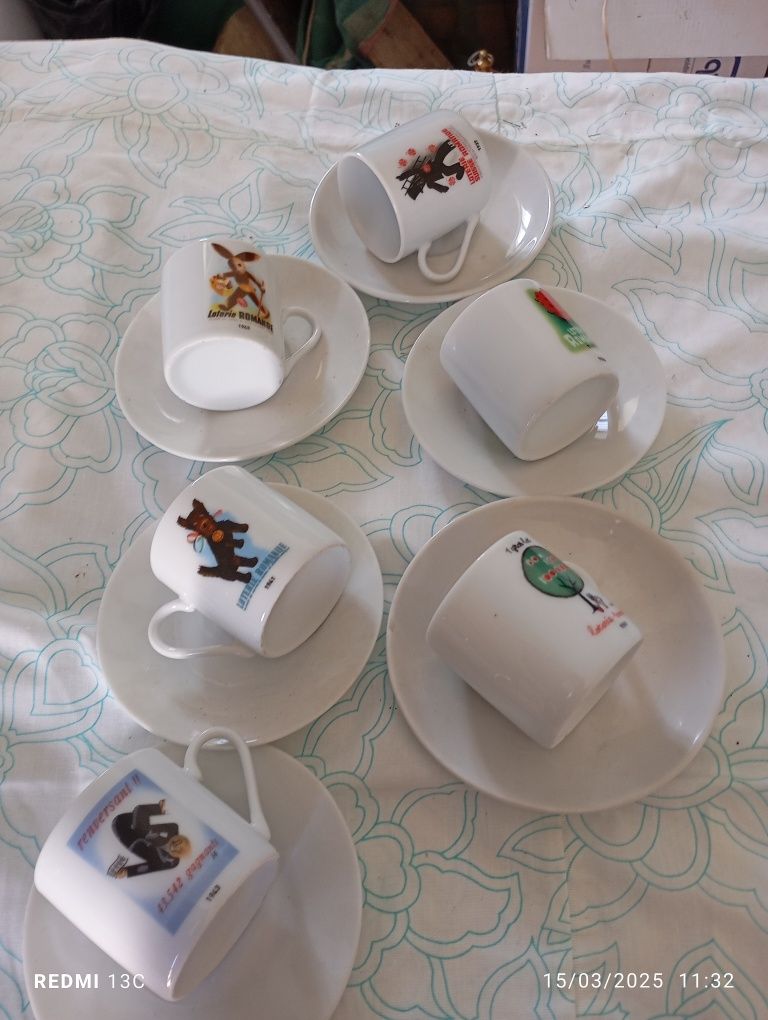 Conjunto de coleção de chávenas  de café francesa
