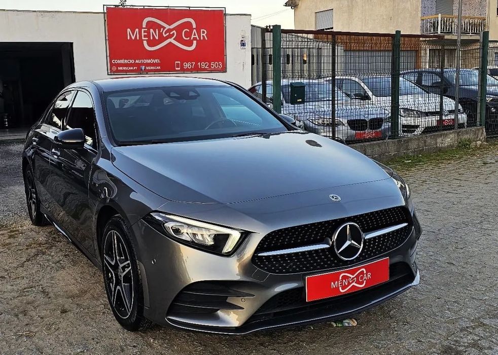 Mercedes-Benz A 250 Limousine e 8G-DCT AMG Line