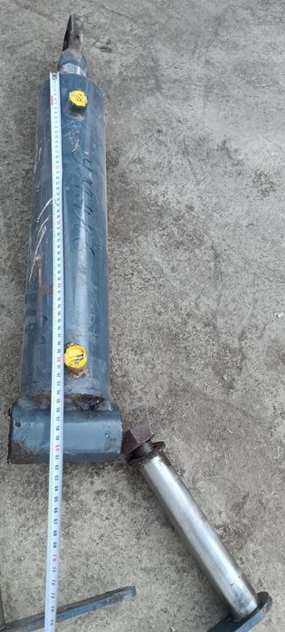 Продам гідроциліндр