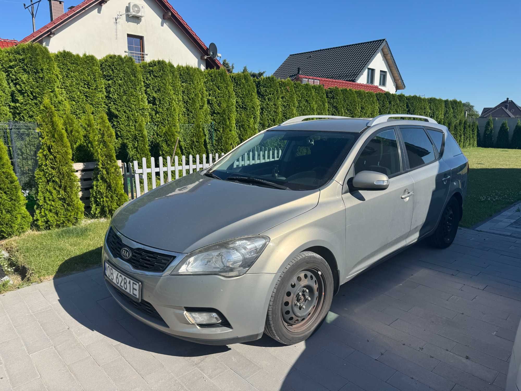 Kia ceed 1.6 CRDI, z Polskiego salonu