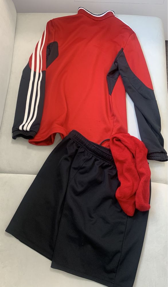 Костюм набор Adidas реглан и шорты гетры 11 лет рост 146/152
