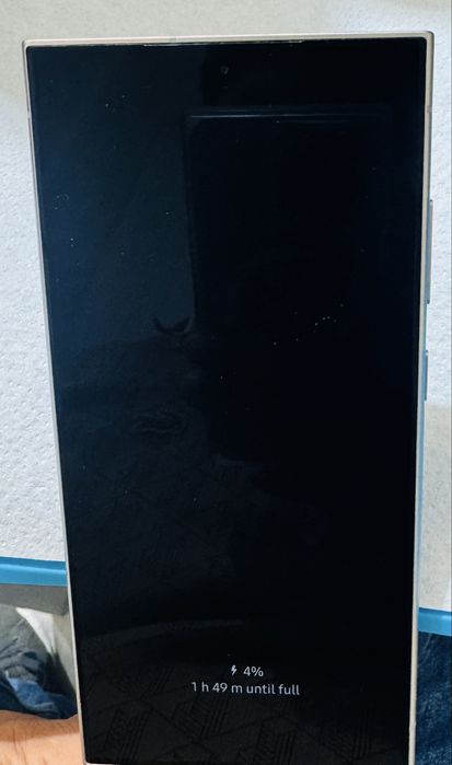 Samasung Galaxt S24 Ultra 256GB cor dourada como novo funciona perfeto