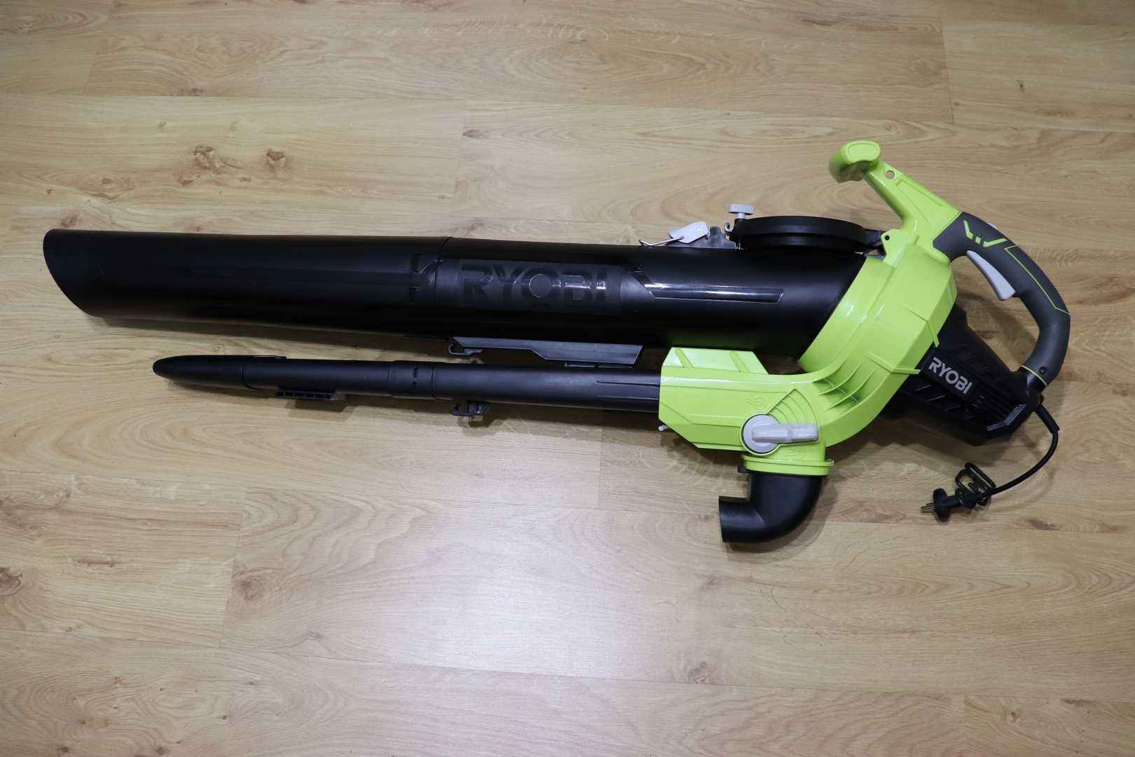 Садовый пылесос-воздуходувка Ryobi RBV3000CESV