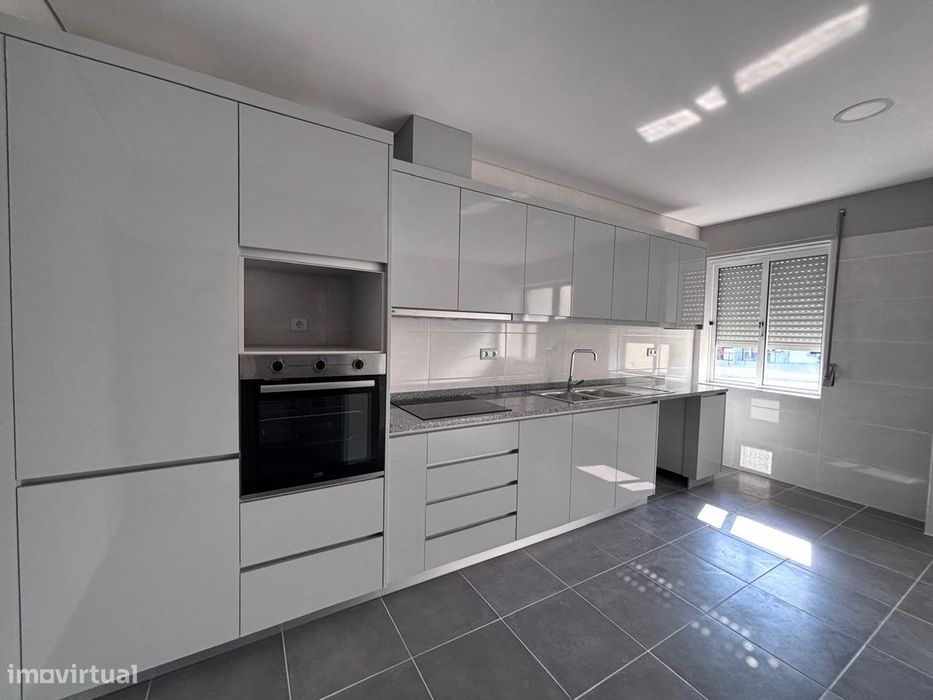 T4 Renovado Com Garagem - Centro da Cidade - Viseu